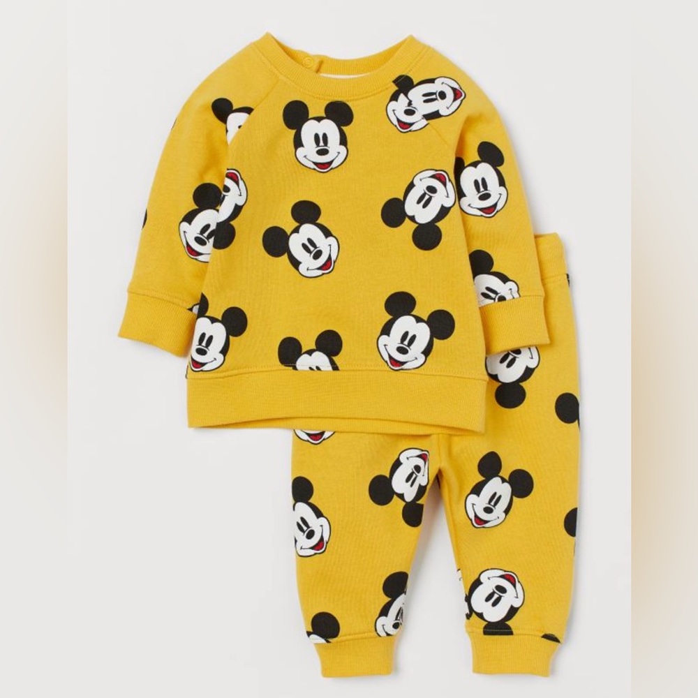 NWT Disney Baby Mickey Mouse Sweatsuit